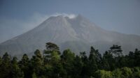 Guguran Lava Pijar Gunung Merapi Meluncur Sejauh 1,6 Km