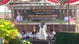 Peringati Maulid Nabi, SMAN 8 Cirebon Bershalawat