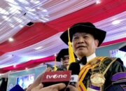 Jenderal Dudung Abdurachman Dikukuhkan Jadi Guru Besar STHM