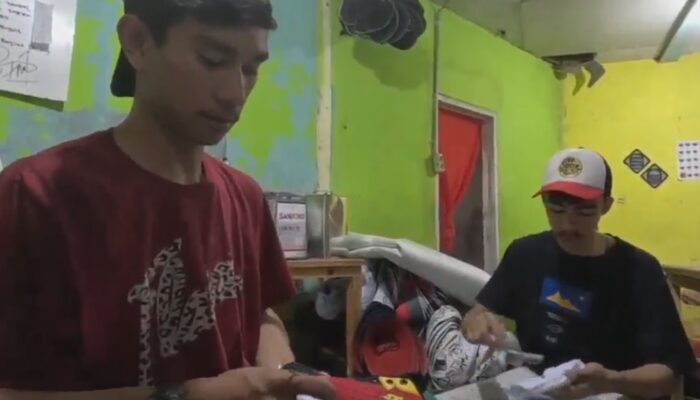 Video: Laris Manis Produksi Sepatu Motif Partai Politik