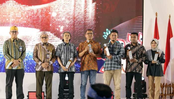 Jurnalis Dialog Indonesia Raih Penghargaan West Java Journalist Competition 2023