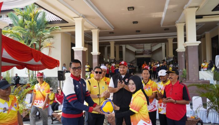 Menpora Dito Apresiasi Kejuaraan Tarkam Kemenpora di Kabupaten Cirebon yang Diikuti 900 Peserta