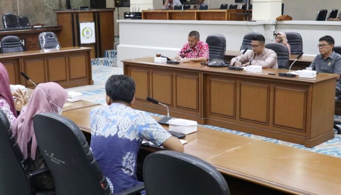 DPRD Kota Cirebon Dukung Digitalisasi Arsip di Dispusip