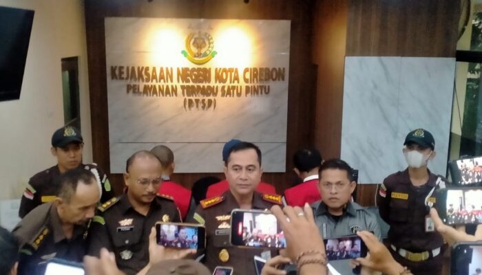 Rugikan Negara Rp 23,6 Miliar, Satu Keluarga Ditahan Kejari Kota Cirebon