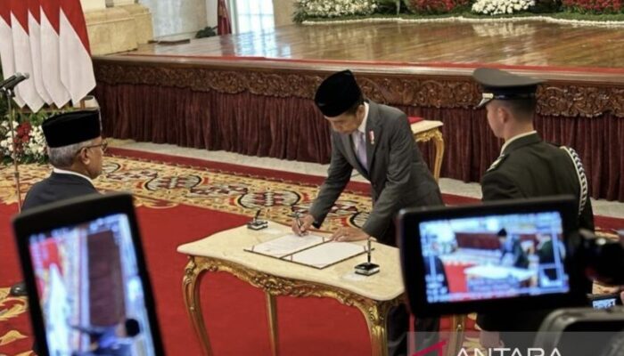 Presiden Jokowi Lantik Marthinus Hukom Jadi Kepala BNN