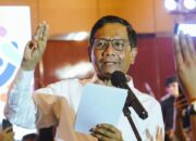 Persiapan Debat Cawapres, Mahfud Md Rajin Baca Isu Ekonomi di Koran