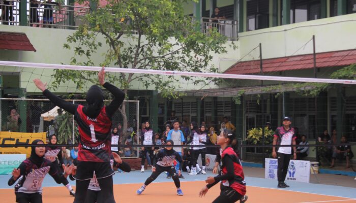SMPN 6 Tambun Selatan Bekasi Juara Kategori Putri pada SMANELA Cup 2