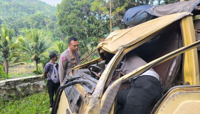 Lima Orang Tewas dalam Kecelakaan Truk Peziarah di Bandung Barat