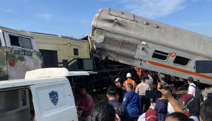 Video: Ganjar Ucapkan Duka Cita atas Kecelakaan Kereta di Bandung