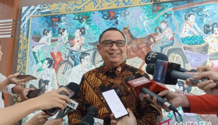 Istana Bantah Isu Jokowi Angkat Jutaan PNS Jika Prabowo-Gibran Menang Pilpres 2024