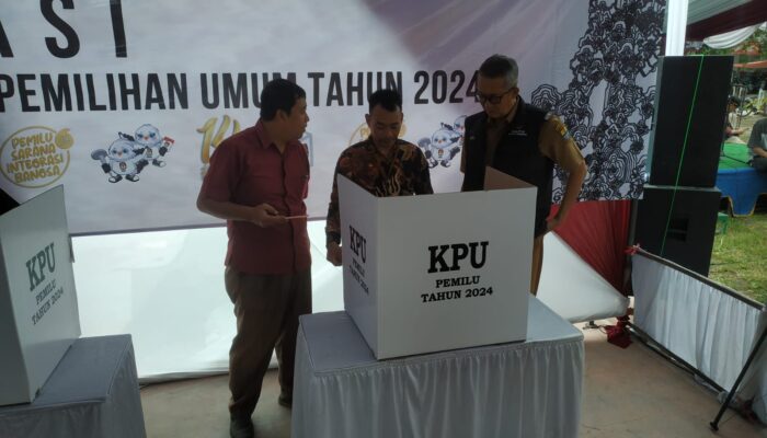 KPU Kota Cirebon Lakukan Simulasi Pencoblosan