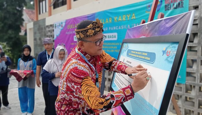 Deklarasi Anti Perundungan, SMA Negeri 5 Kota Cirebon Ajak Siswanya Berfikir Positif