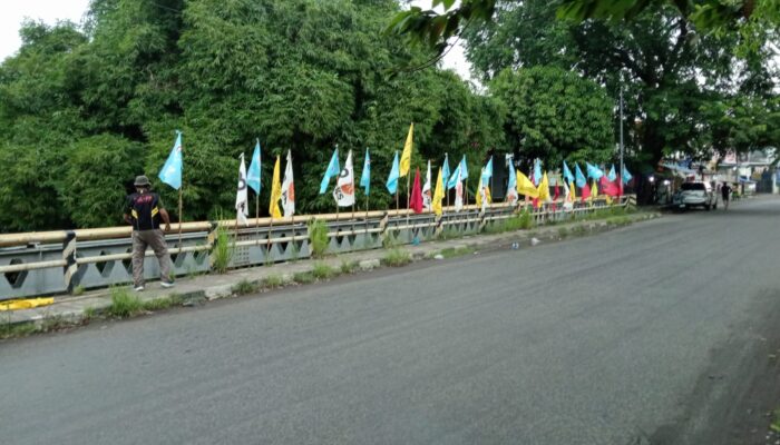 Memasuki Masa Tenang, Satpol-PP Kota Cirebon Tertibkan Alat Peraga Kampanye