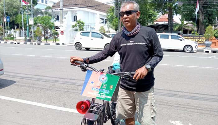 Hadiri Kampanye Akbar di JIS, Relawan AMIN Gowes Sepeda dari Cirebon ke Jakarta
