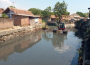 Normalisasi Sungai Menjadi Langkah DPUTR Cegah Banjir di Kota Cirebon
