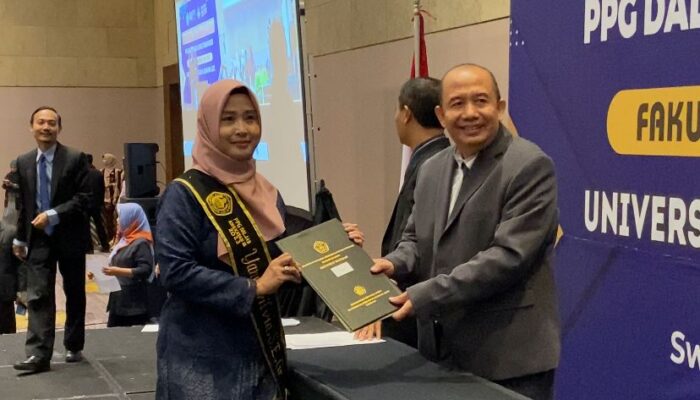 UGJ Kukuhkan dan Ambil Sumpah Lulusan PPG Daljab