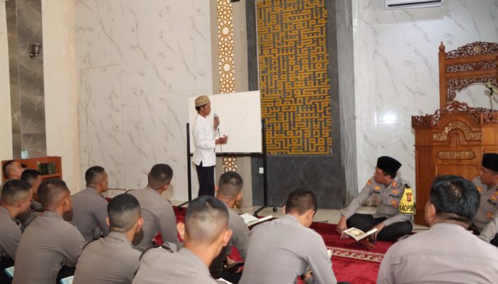 Belajar Mengaji jadi Kegiatan Rutin Personil Polres Ciko Selama Ramadan