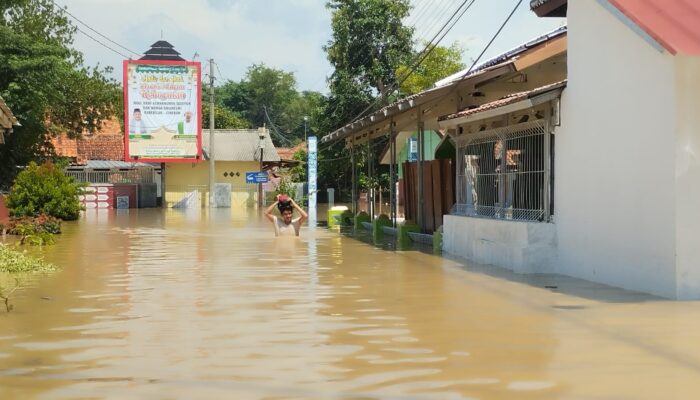 Bupati Cirebon Imron Nyatakan Status Tanggap Darurat Banjir Diperpanjang 