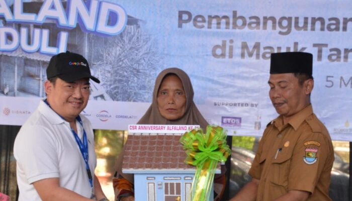 Rangkaian Anniversary ke-25, Alfaland Group Bangun Rutilahu untuk Masyarakat