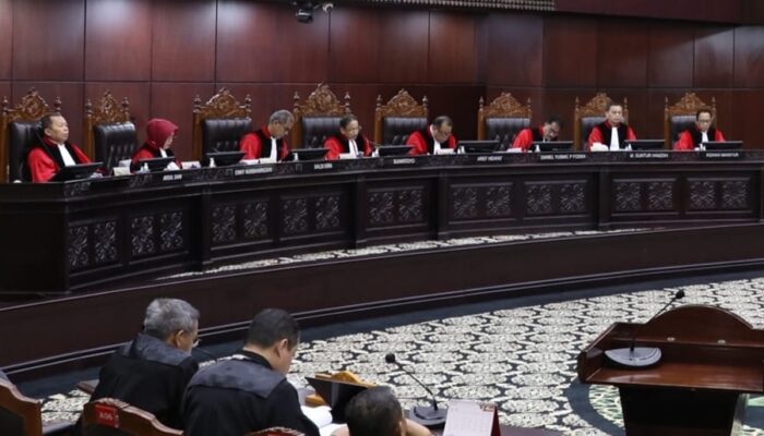 Tok! MK Tolak Permohonan Paslon 01 dan 03