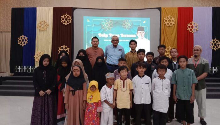 Grage Grand Business Hotel Cirebon Berbagi Kebahagiaan dengan Karyawan dan Anak Yatim