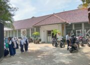 Berpakaian Adat Sudah Berlaku di SMPN 1 Kota Cirebon 