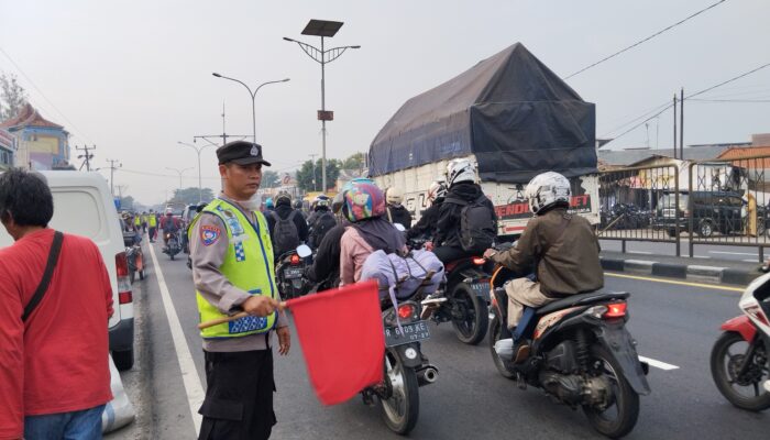 One Way di Jalur Tol, Polresta Cirebon Tempatkan Petugas di Titik yang Berpotensi Alami Kepadatan