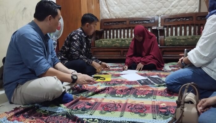 Datangi Rumah Korban Kecelakaan Kerja, CSB Mall Serahkan Pesangon dan Uang Duka