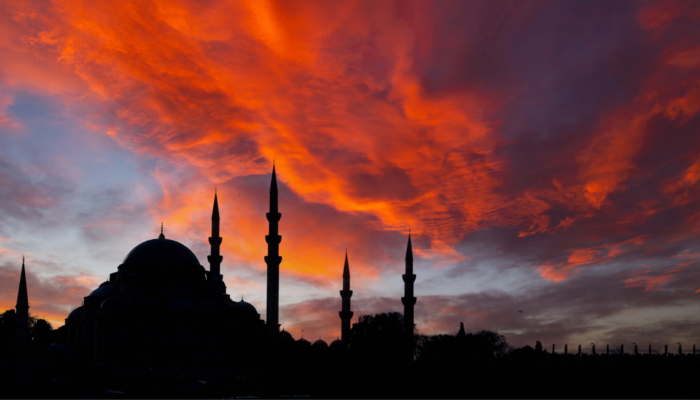 Tata Cara Sholat Malam Lailatul Qadar 2 dan 4 Rakaat serta Doanya