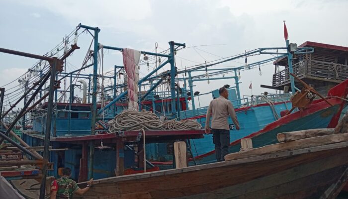 Kejadian di Pelabuhan Kejawanan Cirebon, Dua ABK Ditemukan Meninggal Diduga Keracunan Gas Dalam Kapal