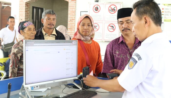 Libur Waisak, Daop 3 Cirebon Sediakan Lebih dari 20 Ribu Tiket KA