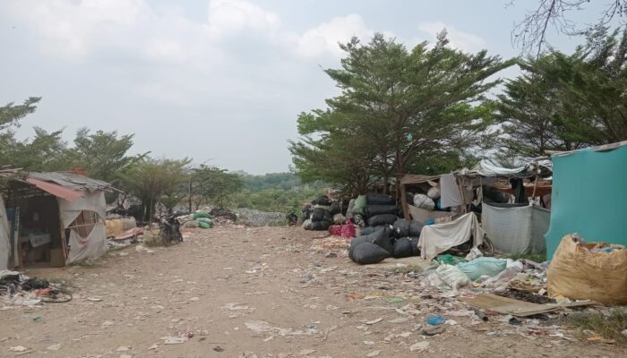 Cegah Longsor, UPT TPA Kopiluhur Kota Cirebon Lakukan Ini 