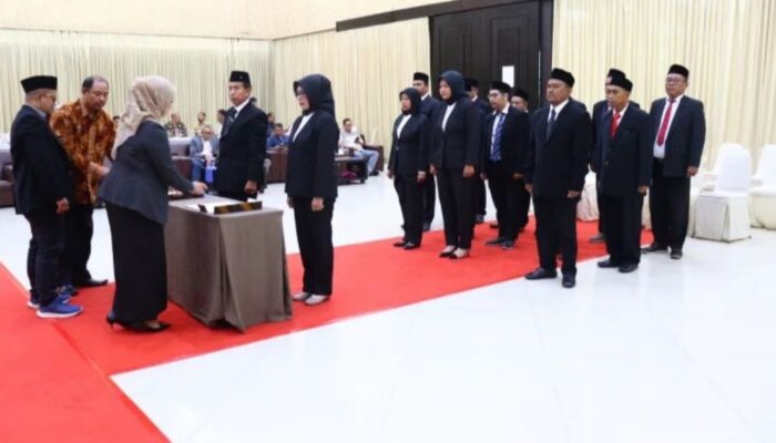 Panwascam untuk Pilwalkot Cirebon Resmi Dilantik, Masa Tugasnya Delapan Bulan