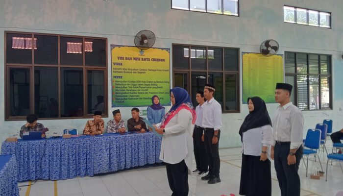 PKD se Kecamatan Kesambi Dilantik, Ketua Bawaslu Kocir : Bekerja dengan Profesional