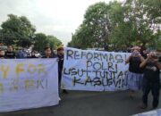 Aksi Unras di Mapolres Cirebon Kota, Tuntut Usut Tuntas Kasus Vina