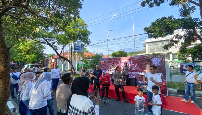Bageur Band Hadir di Car Free Day Bersama Jajaran Sat lantas Polresta Cirebon