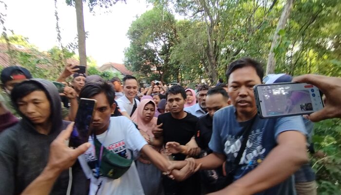 Ratusan Orang Sambut Pegi Setiawan saat Pulang di Desa Kepongpongan Cirebon