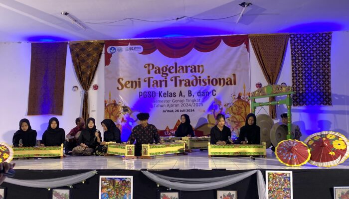 Bentuk Pengembangan Diri, PGSD UGJ Gelar Pertunjukan Seni Tari Tradisional