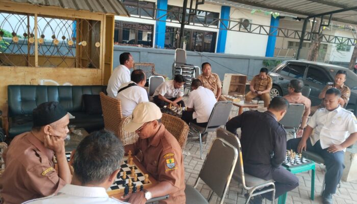 Lomba Catur di DPUTR Kota Cirebon, Meriahkan HUT ke-79 RI