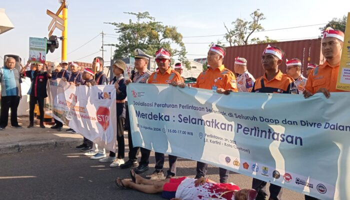 Berharap Nol Kecelakaan di Perlintasan Kereta, KAI Lakukan Sosialisasi ke Pengguna Jalan