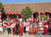 Meriahkan HUT ke-79 RI, SDN 1 Gegunung Gelar Jalan Santai dan Lomba Kostum Unik