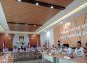 Pilbup Cirebon 2024, Empat Paslon Mendaftar ke KPU, Begini kata Pengamat