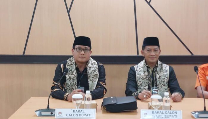 Komitmen Pasangan Balon Bupati Cirebon RAHIM Didukung Sejumlah Professor