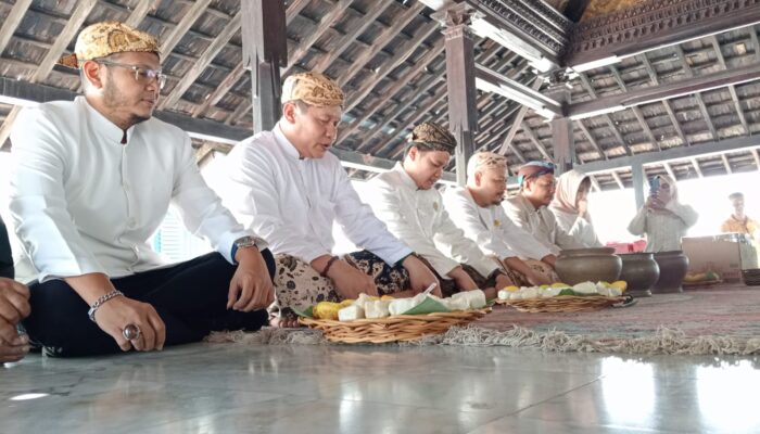 Tradisi Rebo Wekasan di Keraton Kasepuhan Cirebon