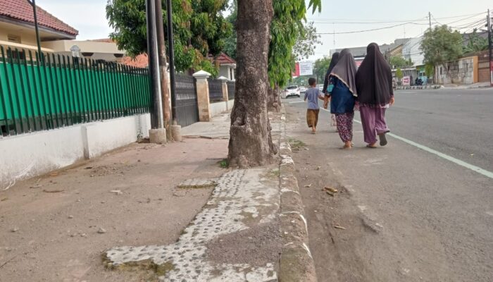 DPUTR : Progres Perbaikan Trotoar di Kota Cirebon Baru 30 persen