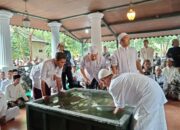 Menengok Tradisi Siraman Panjang di Keraton Kasepuhan Cirebon