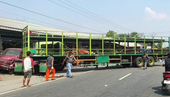 Tujuh Kendaraan Terlibat Kecelakaan Beruntun di Tegalgubug Cirebon