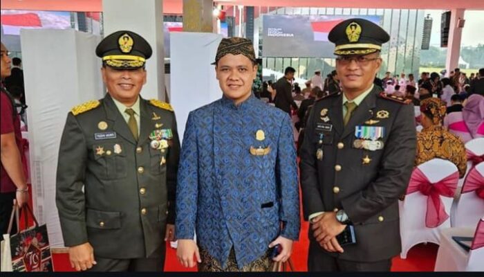 Patih Anom Keraton Kasepuhan Hadiri HUT ke-79 TNI di Jakarta, Dampingi Dandim 0614 dan Brigjen TNI Yudhi Murfi