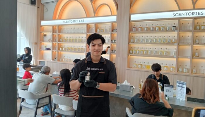Scentories Lab Hadir di Cirebon Sajikan Parfume Custom untuk Pelanggan