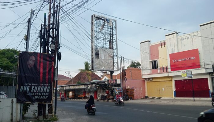 Pj Wali Kota Cirebon Minta Advertising Bongkar Reklame yang Sudah Uzur